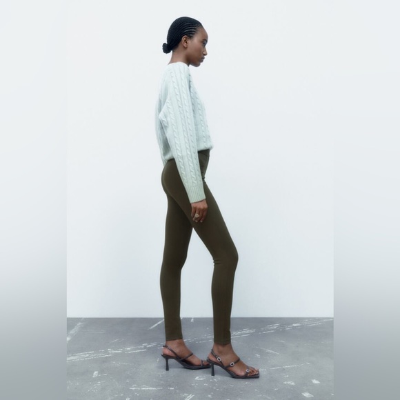 ZARA Leggings with Metal Button, Size Small, Colour Black - Picture 3 of 7